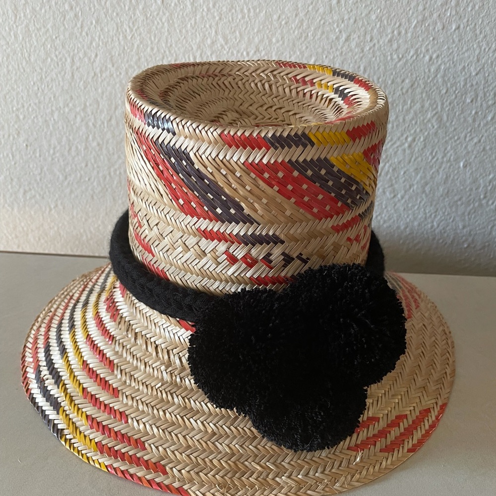 Wayuu hat, nice and tall. Medium fit. Authentic, unworn.